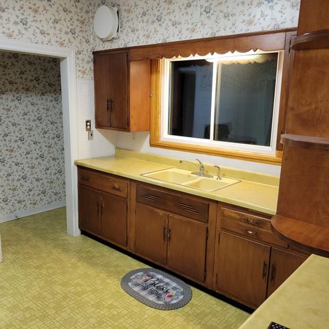 1607 Parkview Avenue, Whiting, IN 46394