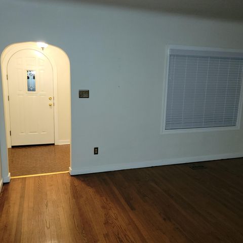 1607 Parkview Avenue, Whiting, IN 46394