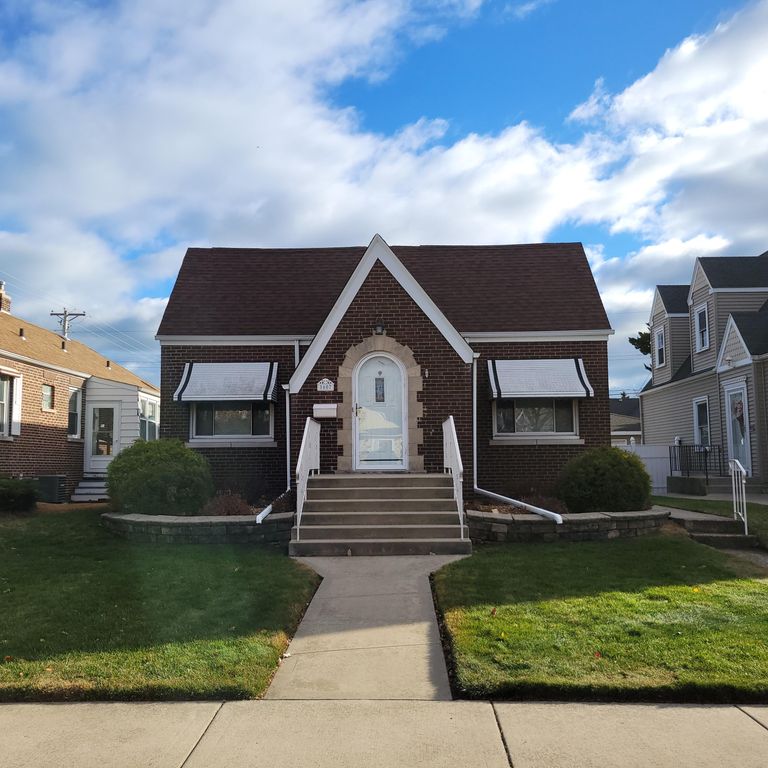 1607 Parkview Avenue, Whiting, IN 46394