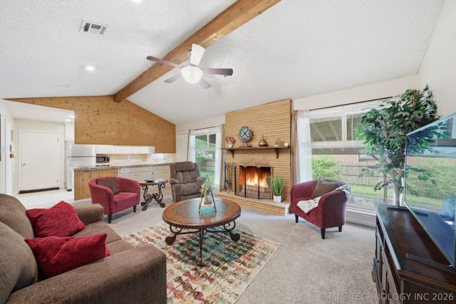 910 Hickory Street, Chelsea, OK 74016
