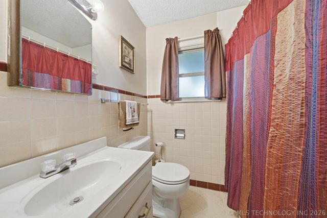 910 Hickory Street, Chelsea, OK 74016