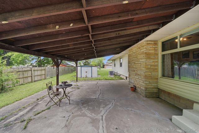 910 Hickory Street, Chelsea, OK 74016