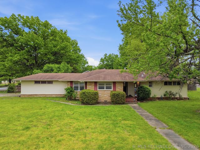 910 Hickory Street, Chelsea, OK 74016