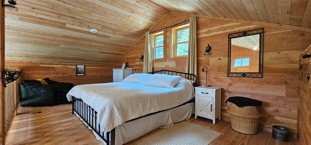 Image 12 of property listing at 3975 Suzy Drive, Wolf Creek, MT 59648