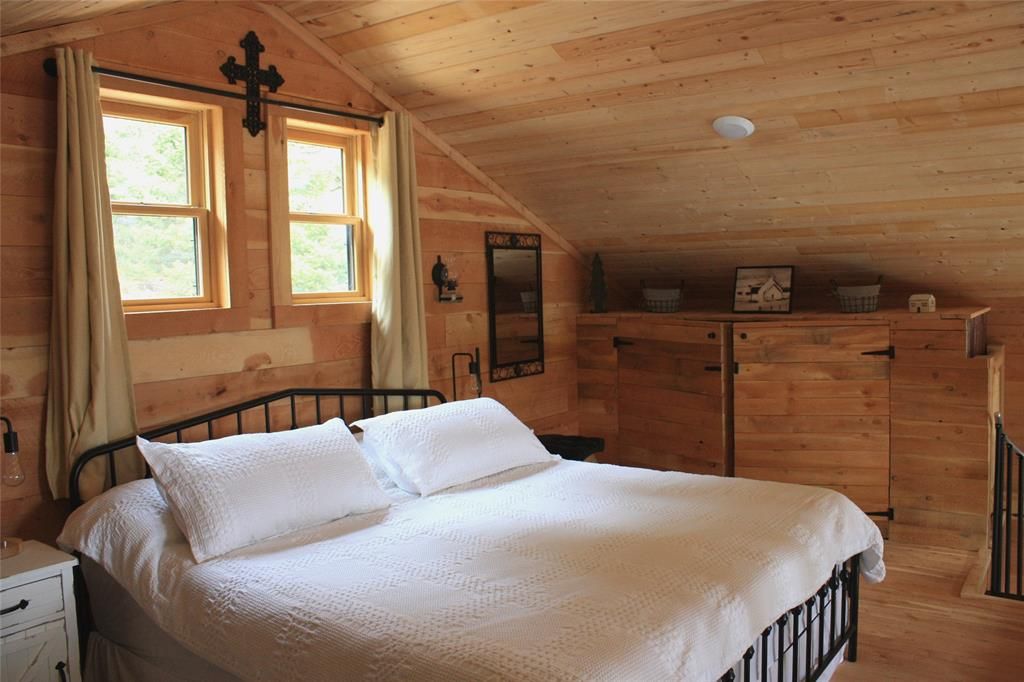 Image 13 of property listing at 3975 Suzy Drive, Wolf Creek, MT 59648