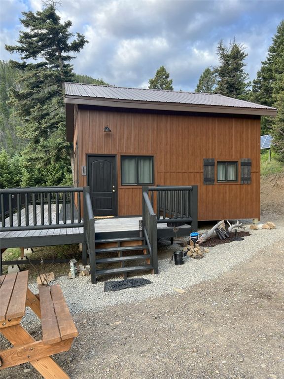 Image 17 of property listing at 3975 Suzy Drive, Wolf Creek, MT 59648