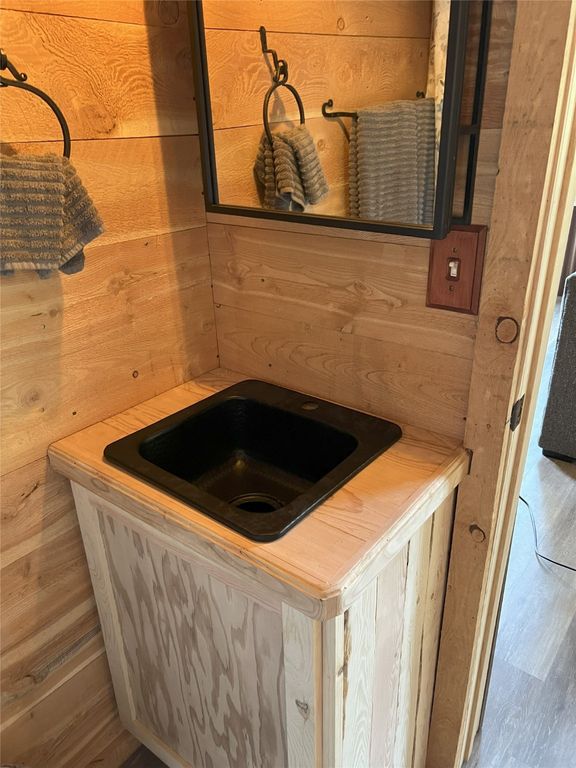 Image 18 of property listing at 3975 Suzy Drive, Wolf Creek, MT 59648