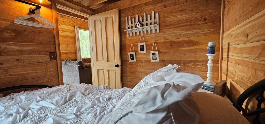 Image 9 of property listing at 3975 Suzy Drive, Wolf Creek, MT 59648