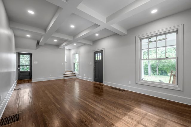 2775 Paris Pike, Lexington, KY 40511