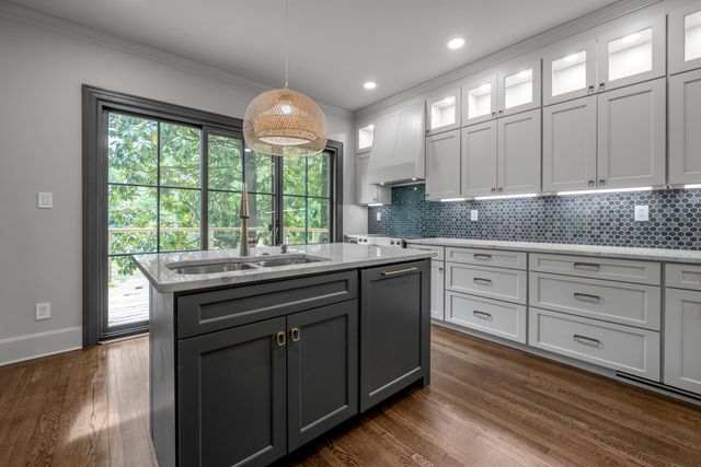 2775 Paris Pike, Lexington, KY 40511