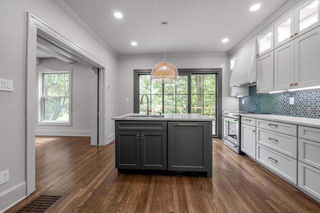 2775 Paris Pike, Lexington, KY 40511