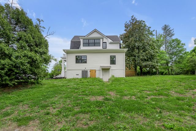 2775 Paris Pike, Lexington, KY 40511