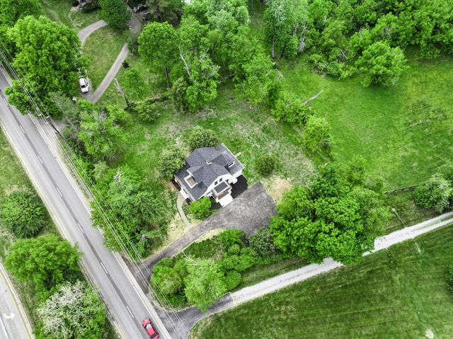 2775 Paris Pike, Lexington, KY 40511