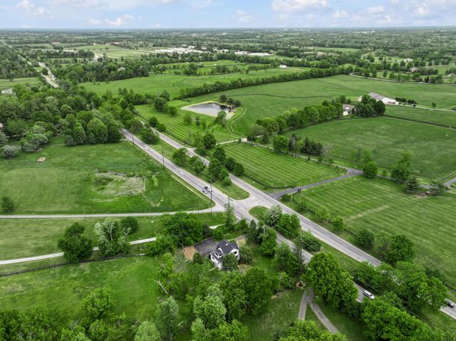 2775 Paris Pike, Lexington, KY 40511