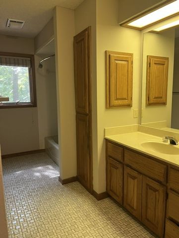 1 Curry Lane, Bella Vista, AR 72715