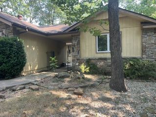 1 Curry Lane, Bella Vista, AR 72715