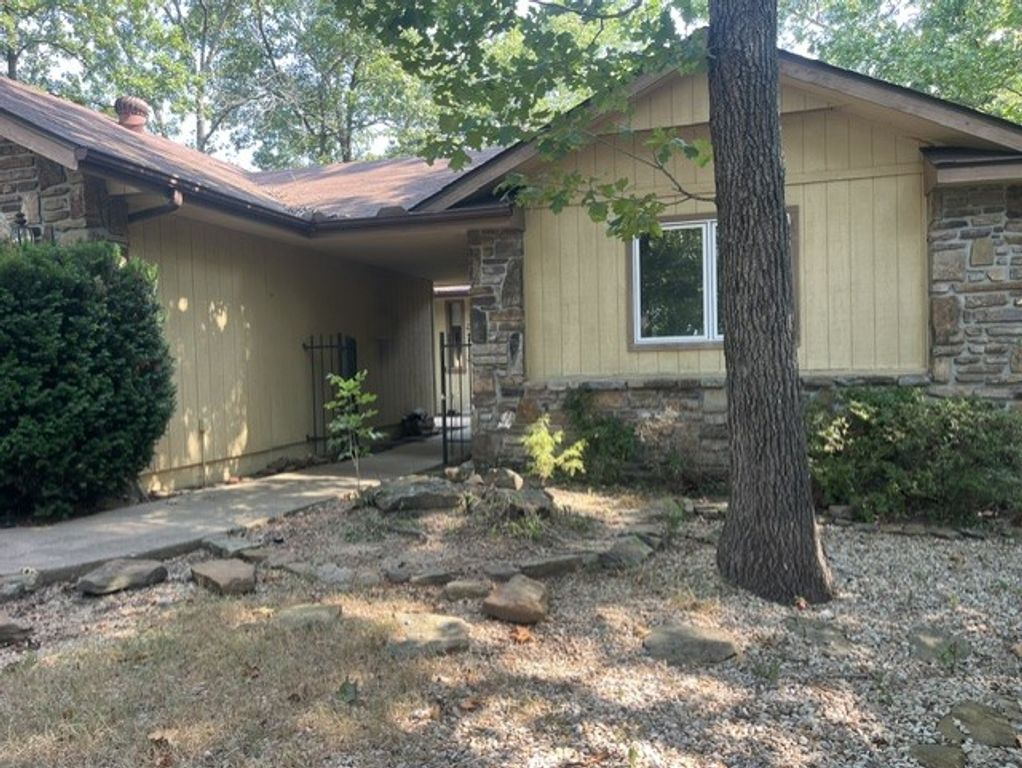 1 Curry Lane, Bella Vista, AR 72715