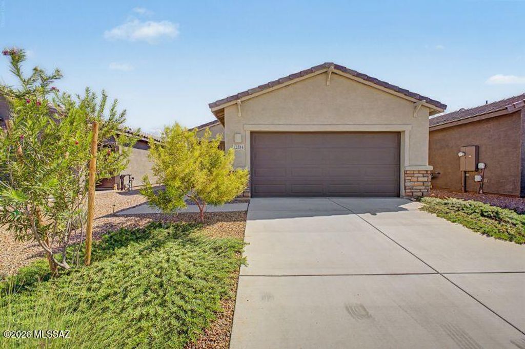 12584 E Caden Drive, Vail, AZ 85641
