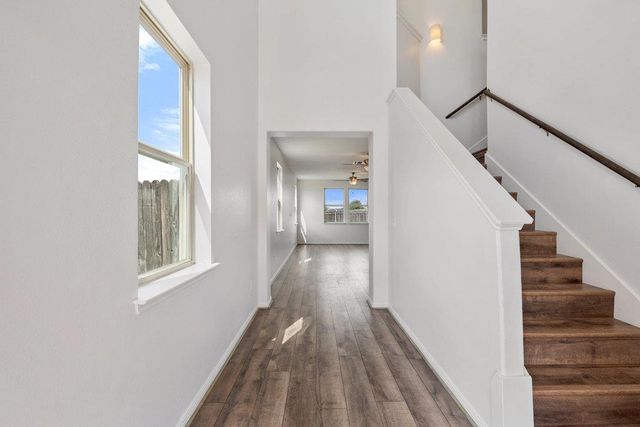 117 Wapiti RD, Buda, TX 78610