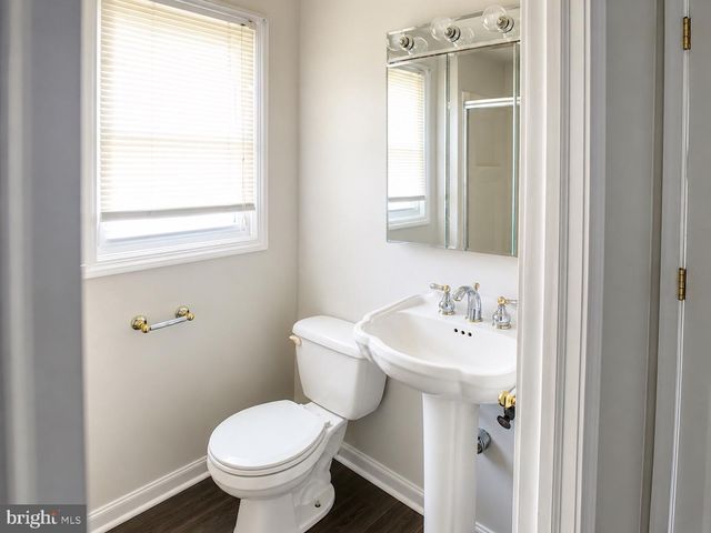 6 HEPBURN LN, Willingboro, NJ 08046