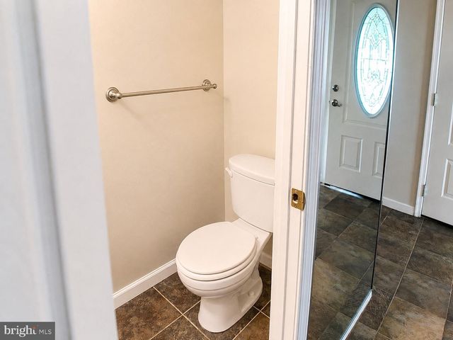 6 HEPBURN LN, Willingboro, NJ 08046