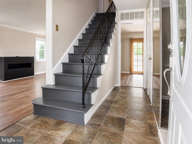 6 HEPBURN LN, Willingboro, NJ 08046