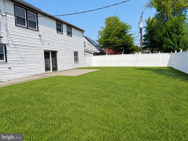 6 HEPBURN LN, Willingboro, NJ 08046
