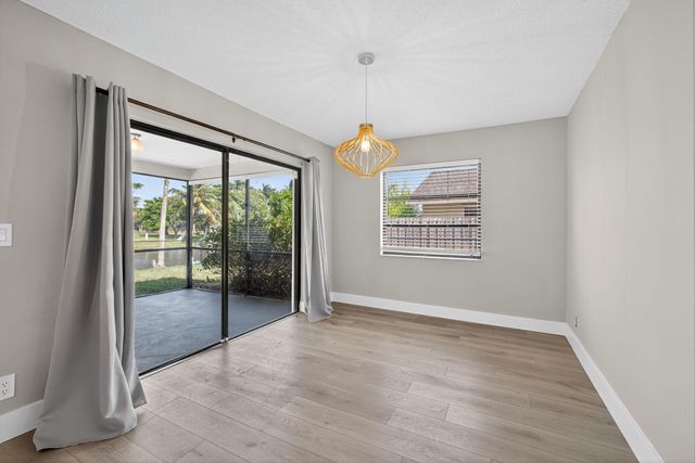 1202 Essex Drive, Wellington, FL 33414