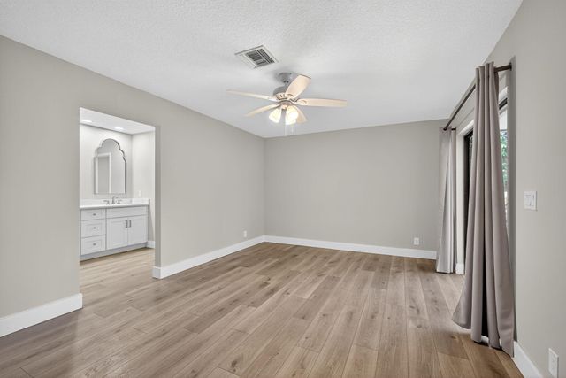 1202 Essex Drive, Wellington, FL 33414