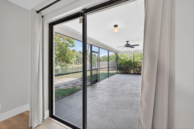 1202 Essex Drive, Wellington, FL 33414