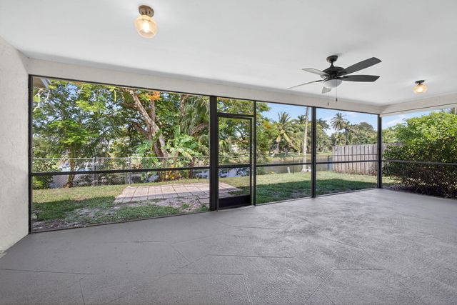 1202 Essex Drive, Wellington, FL 33414