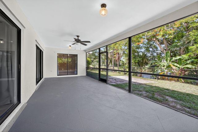 1202 Essex Drive, Wellington, FL 33414