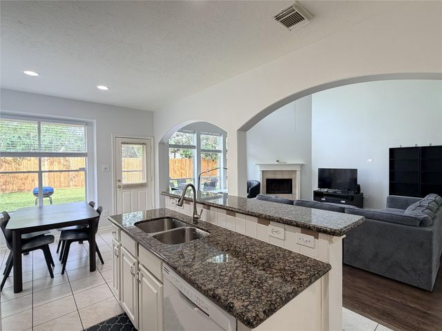 1031 Norfolk Drive, Pearland, TX 77584