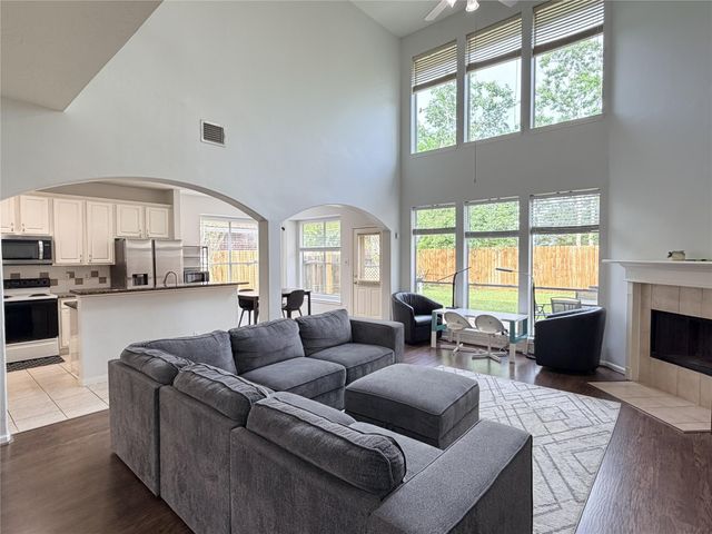 1031 Norfolk Drive, Pearland, TX 77584
