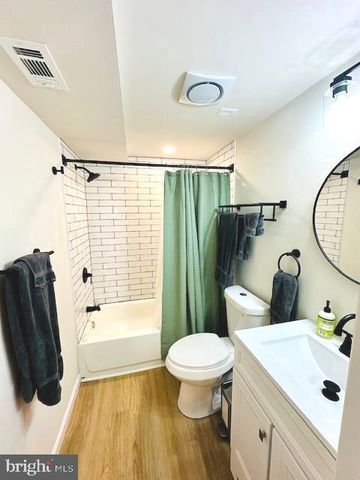 2210 EASTERN AVE, Baltimore, MD 21231