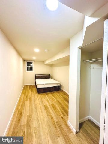 2210 EASTERN AVE, Baltimore, MD 21231