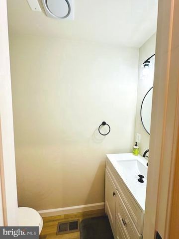 2210 EASTERN AVE, Baltimore, MD 21231