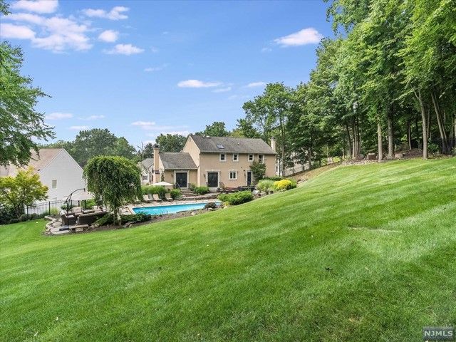 4 Michele Court, Wayne, NJ 07470