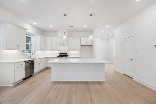 1321 Alexander Street, Houston, TX 77008