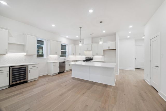 1321 Alexander Street, Houston, TX 77008