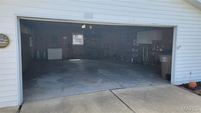 423 Taylor Street, Staunton, IL 62088