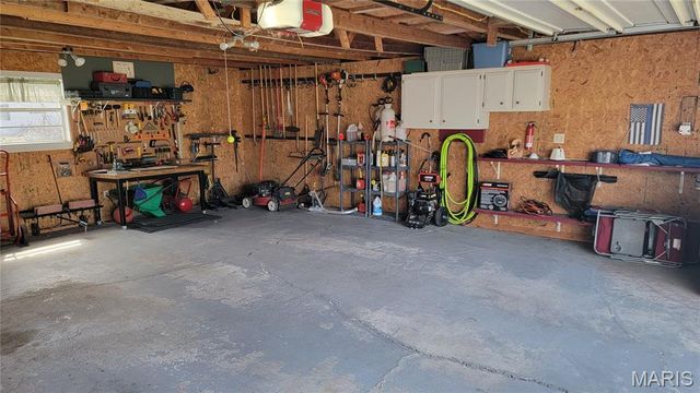 423 Taylor Street, Staunton, IL 62088