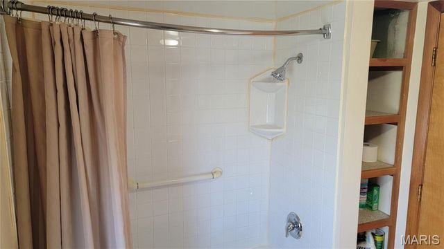 423 Taylor Street, Staunton, IL 62088