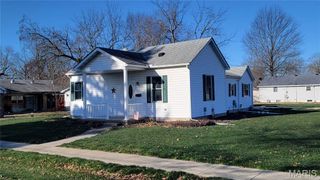 423 Taylor Street, Staunton, IL 62088