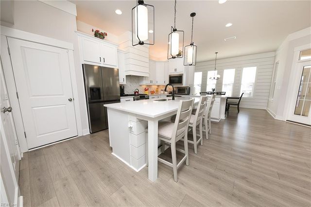 203 Farmstead LOOP, Moyock, NC 27958