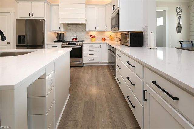 203 Farmstead LOOP, Moyock, NC 27958