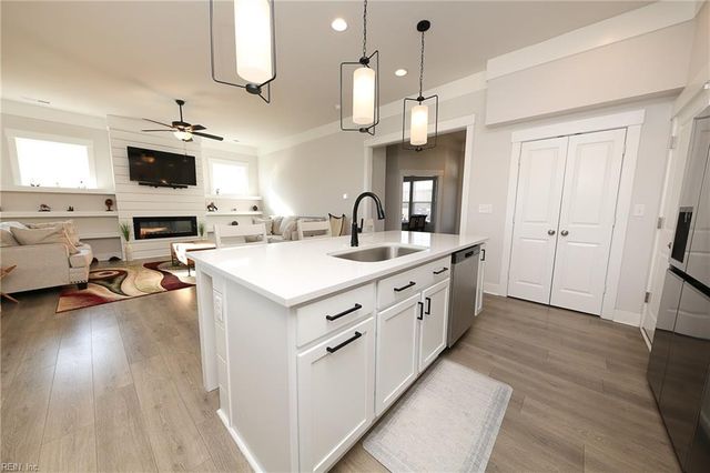 203 Farmstead LOOP, Moyock, NC 27958