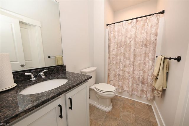 203 Farmstead LOOP, Moyock, NC 27958