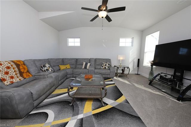 203 Farmstead LOOP, Moyock, NC 27958