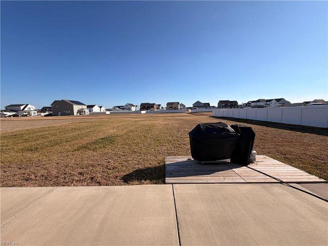 203 Farmstead LOOP, Moyock, NC 27958